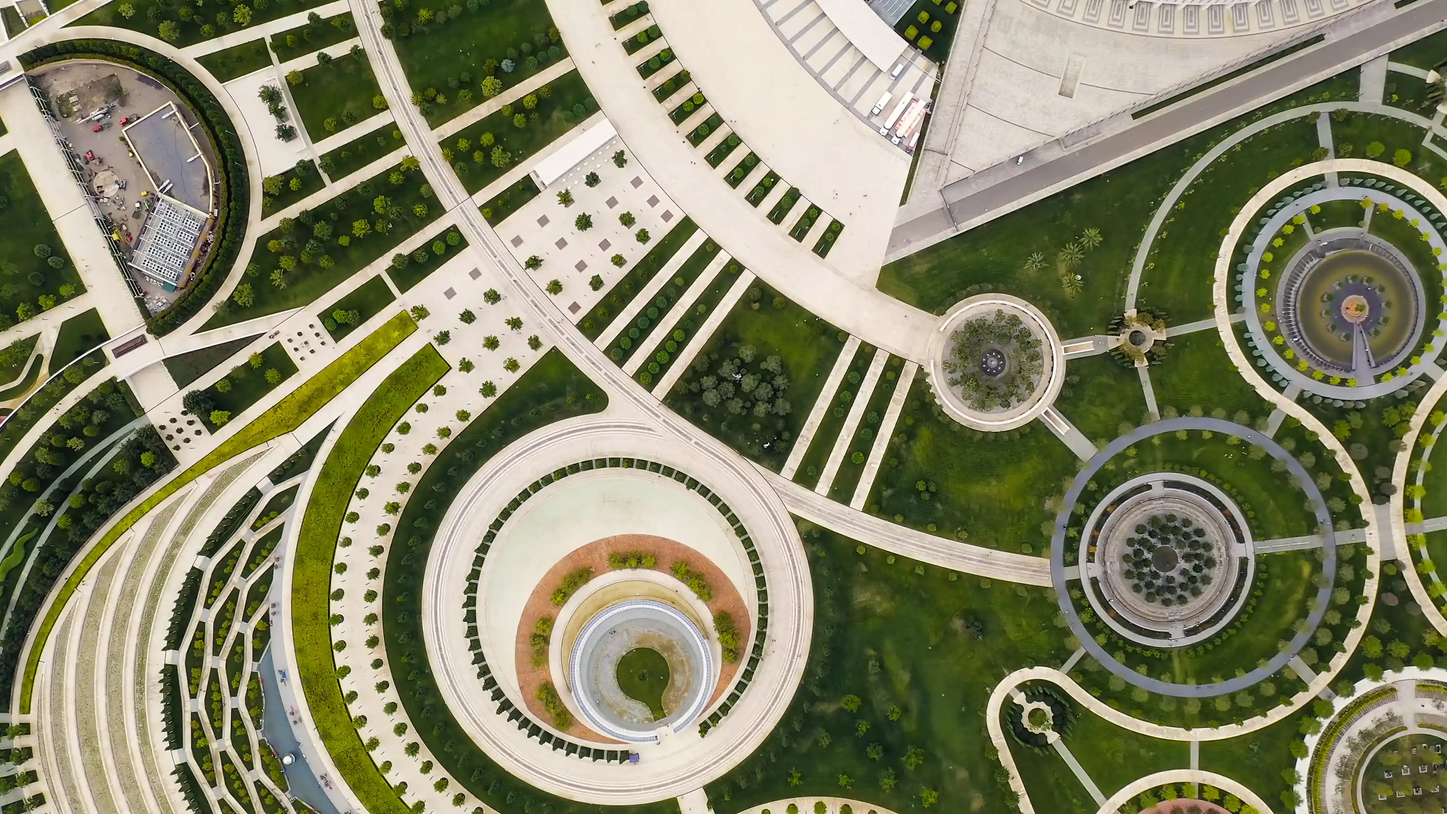 Cómo la arquitectura y la calidad constructiva influyen en la plusvalía de una inversión inmobiliaria