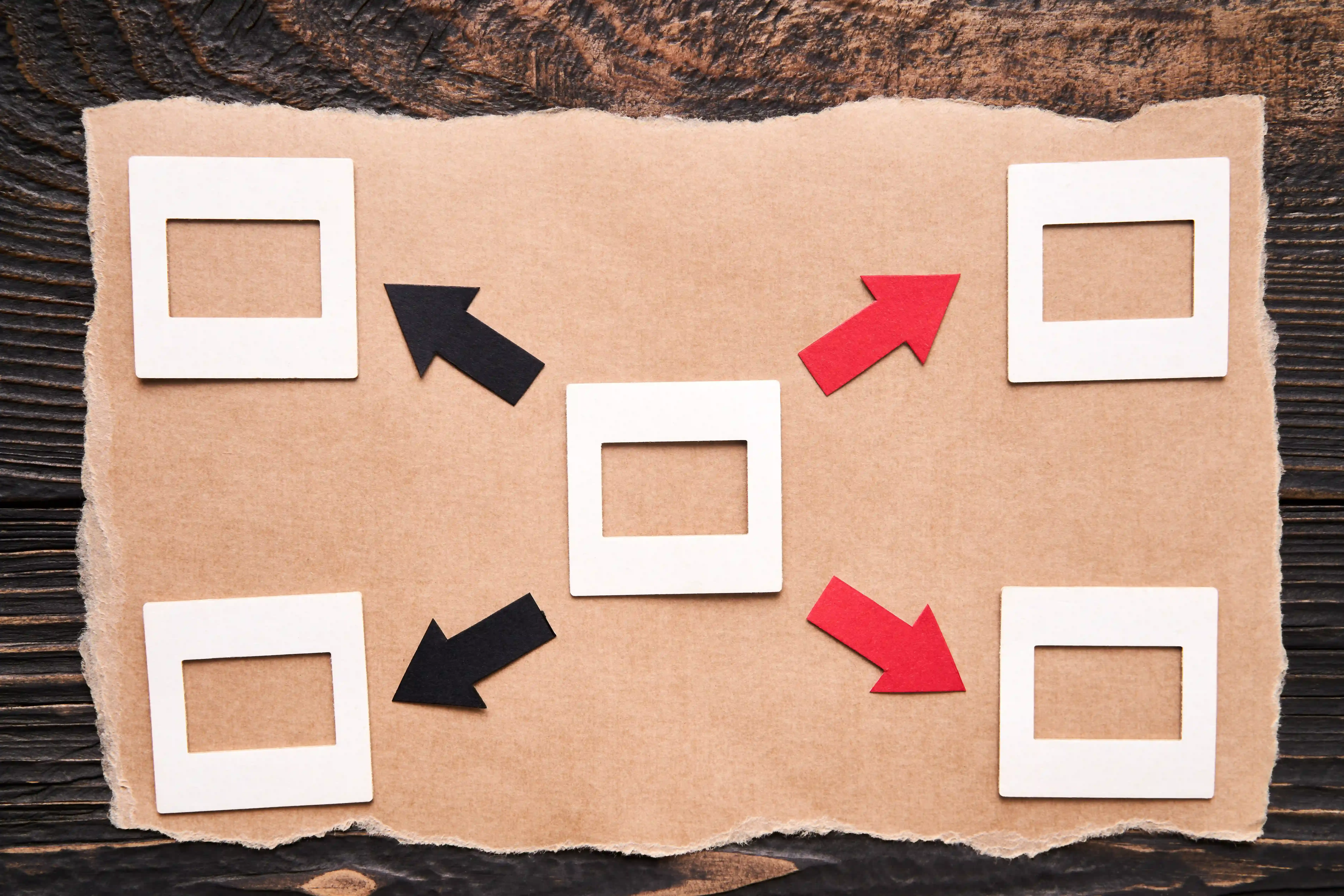 Mujer abriendo los brazos difrutando de yucatán