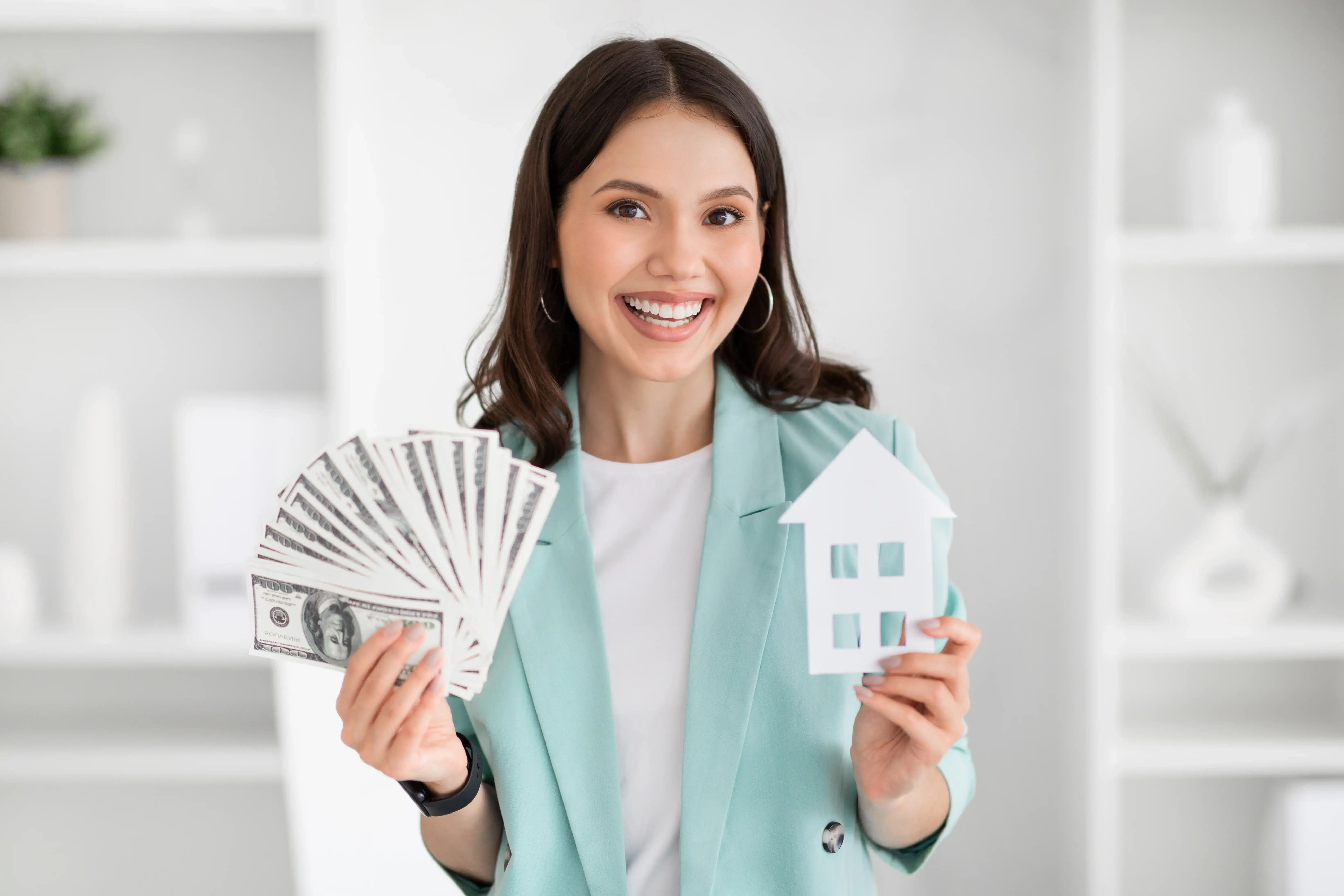 persona analizando datos