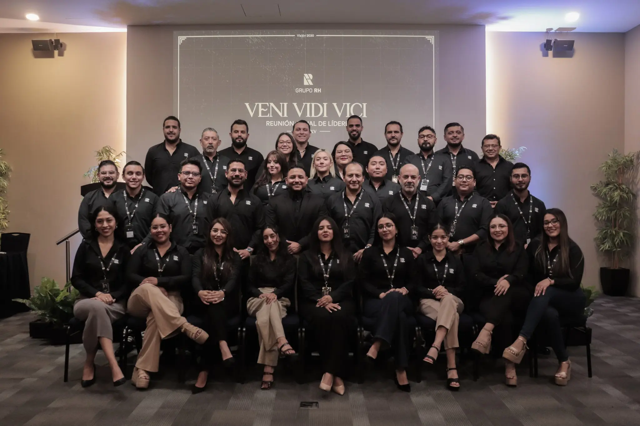 VENI VEDI VICI 2025 - Reunión de anual de líderes: foto grupal